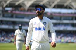 Virat Kohli's 'have you eaten' gesture to crowd on Day 1 of Delhi vs Railways Ranji Trophy 2024-25 match goes viral [Watch]
