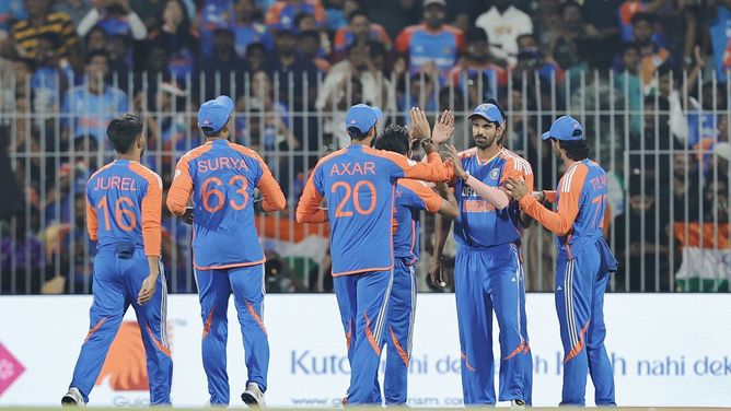Washington Sundar strikes off the first ball to dismiss Ben Duckett in IND vs ENG 2025 2nd T20I [Watch]