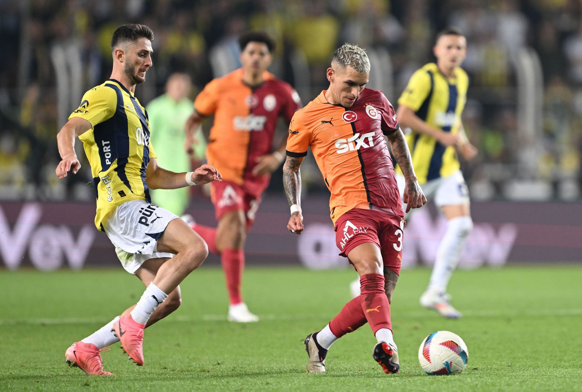 Fenerbahce v Galatasaray - Turkish Super Lig - Source: Getty