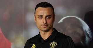 "It's bad for your mentality, playing in this team" – Dimitar Berbatov warns Manchester United star with 'wasted' energy in 1-0 Tottenham defeat
