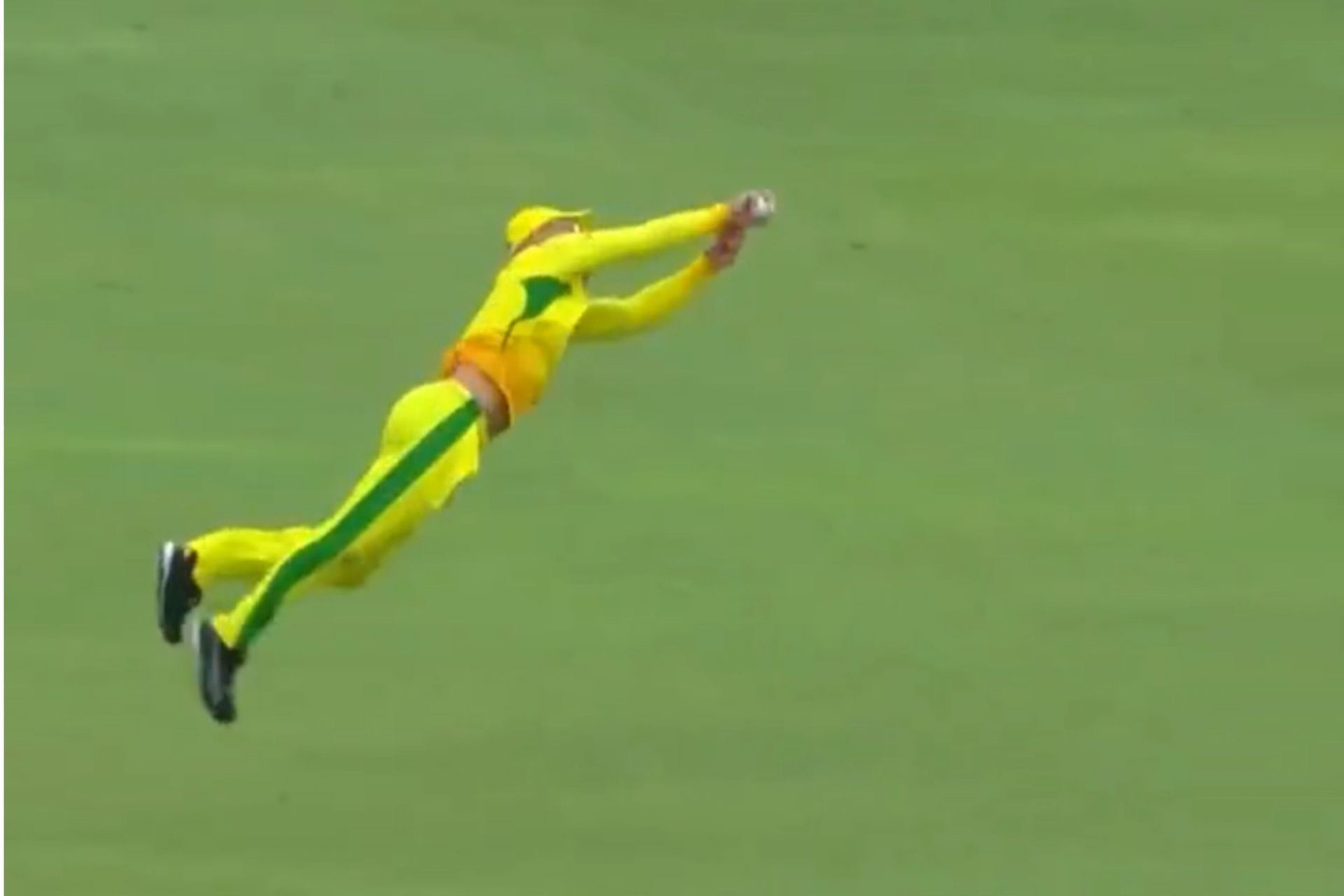 Faf du Plessis pulls off stunning catch to send David Bedingham packing in SA20 2025 (Image via X-@SA20_League)