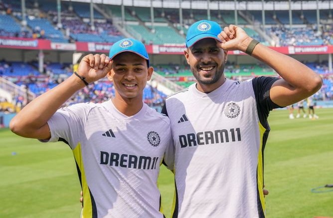 Team India hand out debut cap to two youngsters in IND vs ENG 2025 1st ODI [Watch]