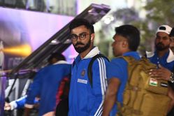 "Thak gaya hu yaar" - Tired Virat Kohli turns down paps' request at Mumbai airport after IND vs ENG 2025 ODIs [Watch]