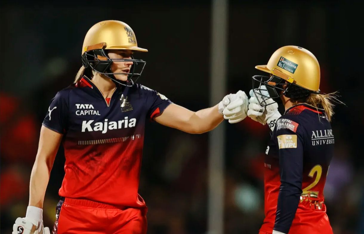 Ellyse Perry and Danielle Wyatt-Hodge for RCB [WPLT20]