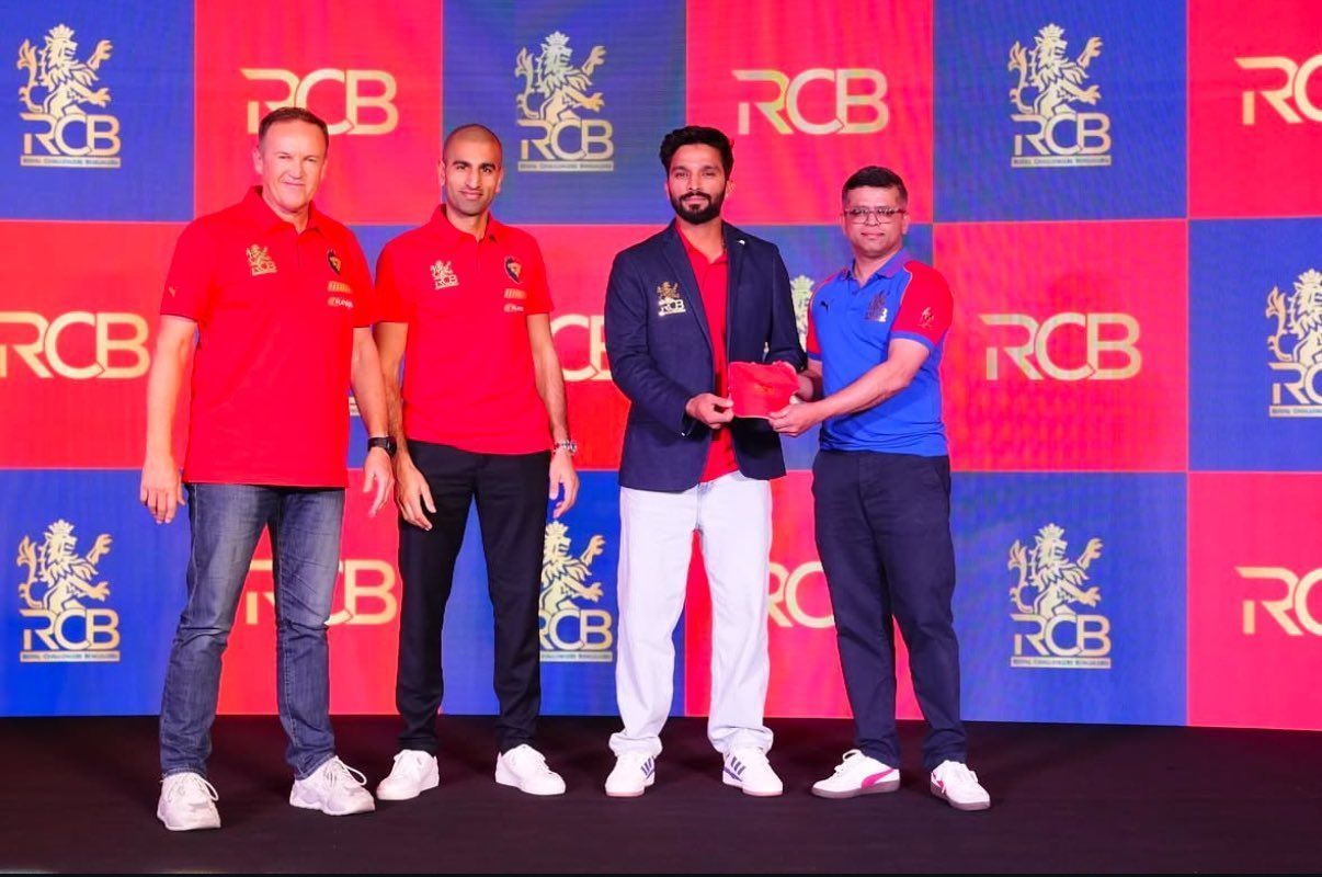 रजत पाटीदार को बनाया गया RCB का कप्तान (Photo Credit - @rrjjt_01)