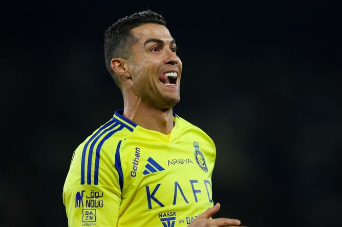 "He wasn't born with the talent of other players" - Brazil legend comments on Cristiano Ronaldo's claim of being the most complete footballer