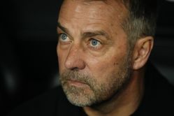 Barcelona Transfer News Roundup: Catalans suffer Viktor Gyokeres blow, Hansi Flick wants Frenkie de Jong to stay, and more - February 8, 2025