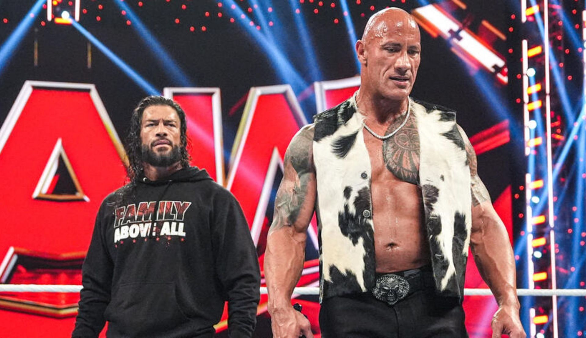 रोमन रेंस और द रॉक का कंफ्रंटेशन मनोरंजक रह सकता है (Photo: WWE.com)