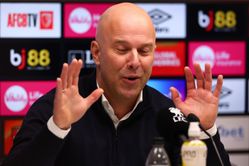 “It is for others to judge who is the best in the world” - Arne Slot lavishes praise on Liverpool star who did ‘incredibly well’ against Bournemouth