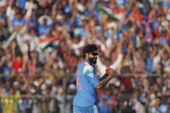 Ravindra Jadeja cleans up Tayyab Tahir for 4 with a peach in IND vs PAK 2025 Champions Trophy match [Watch]