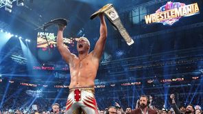 3 चीजें जो WWE चैंपियन Cody Rhodes को Royal Rumble 2025 में चोटिल होने के बाद करनी पड़ सकती हैं