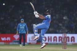 Rohit Sharma spotted video calling on team bus and smiling after IND vs ENG 2025 2nd ODI [Watch]