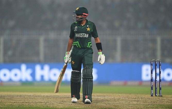 Who said what - top 3 expert reactions to Babar Azam's failure in tri-series final vs New Zealand ft. Basit Ali
