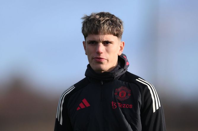 Chelsea face fresh competition from Premier League side to sign Alejandro Garnacho from Manchester United - Reports