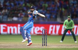 “Hardik Pandya na aa jaye” - Ambati Rayudu’s hilarious comment before Virat Kohli’s century in IND vs PAK 2025 Champions Trophy match [Watch]