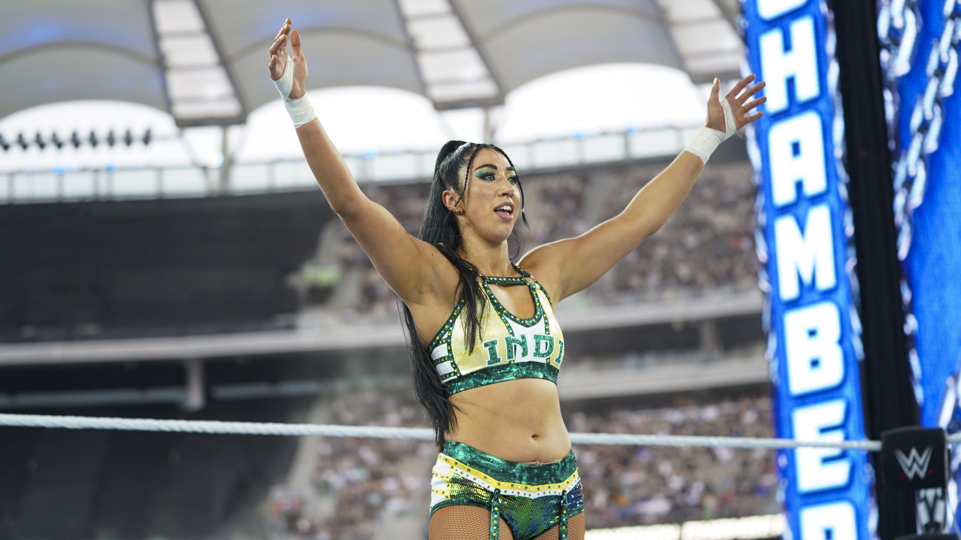 Indi Hartwell receives a hometown pop at WWE Elimination Chamber