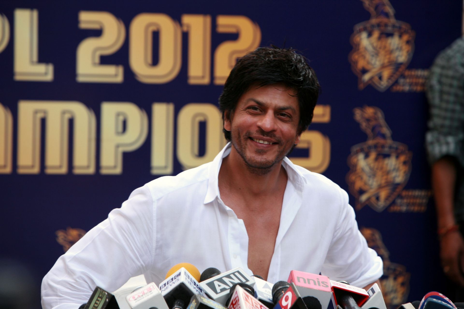 Shah Rukh showcases KKR