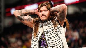 3-time WWE World Champion breaks character to praise Dominik Mysterio