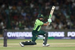 “Play for your own runs” - Former India cricketer brutally slams Babar Azam after loss in PAK vs NZ 2025 Champions Trophy match