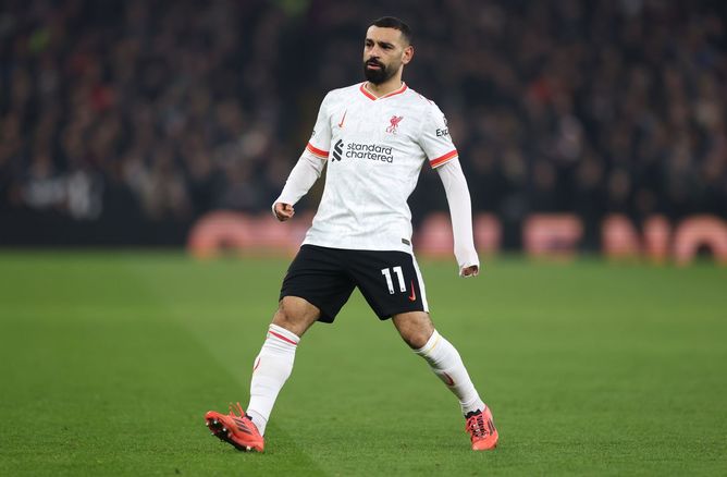 "Can imagine Arne Slot would get a tune out of those two" - Pundit names 2 players Liverpool could look to sign as Mo Salah replacement