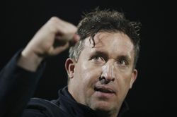 "I don’t think he’s been as consistent as you’d probably like him to be" - Robbie Fowler says one Arsenal star is not his 'cup of tea'