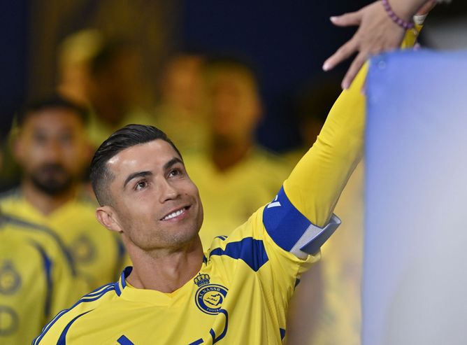 "Best front 3 he has played in since leaving Juventus", "Strong lineup" - Fans react as Cristiano Ronaldo's Al-Nassr name XI for Al-Ahli clash