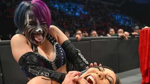 "This is very dangerous" - Wrestling veteran sounds alarm over Asuka's stalker situation (Exclusive)