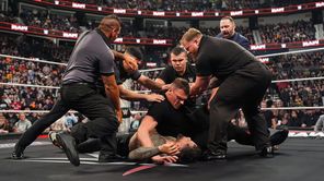 Roman Reigns के भाई को मिली धमकी, WWE वर्ल्ड चैंपियन ने जख्मों पर छिड़का नमक; पुरानी बातें दिलाई याद
