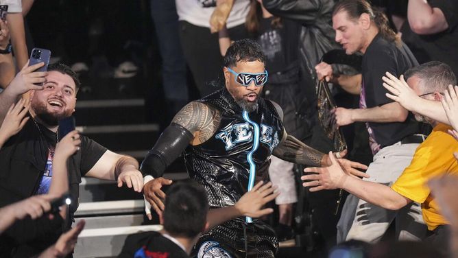 Top WWE star accuses Jey Uso of being a "bully," threatens legal action