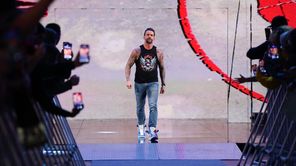 3 सुपरस्टार्स जिनसे Royal Rumble में बुरी हार के बाद CM Punk का WWE में अगला मुकाबला हो सकता है