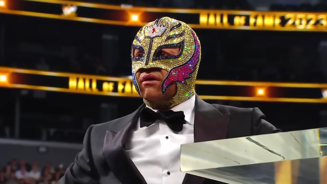 Rey Mysterio (via WWE