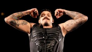 59-year-old WWE HoFer ready to "seek vengeance" on Dominik Mysterio