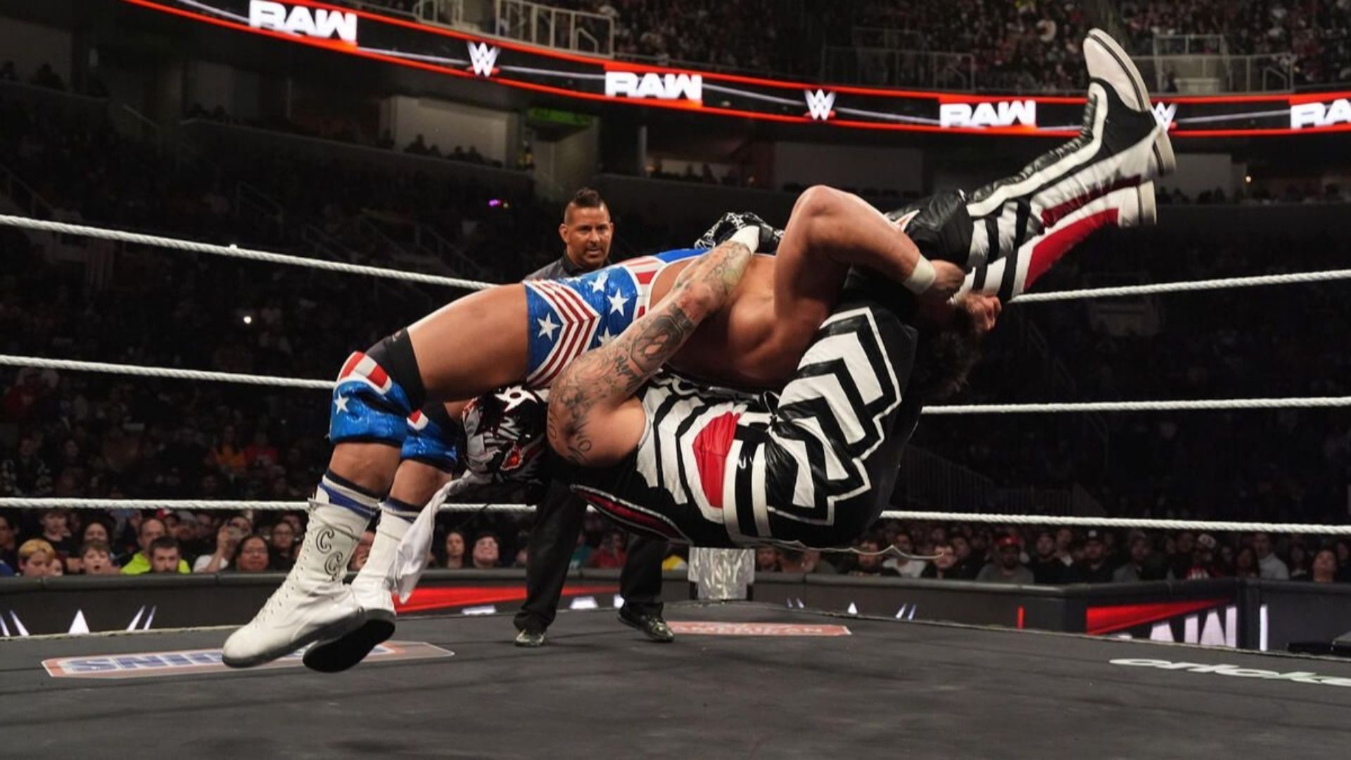 Penta vs Chad Gable on RAW on Netflix (Image via wwe.com)