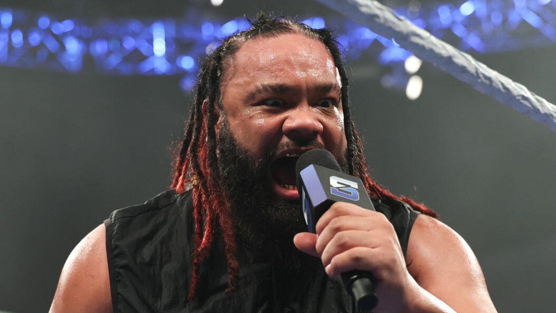 Jacob Fatu performs on SmackDown [Photo credit: WWE]