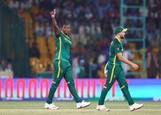 Lungi Ngidi takes a stunning catch to dismiss Jamie Overton in ENG vs SA 2025 Champions Trophy clash [Watch]