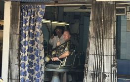 Mark Waugh posts hilarious comment as Michael Vaughan visits local barber in Mumbai for haircut aimd IPL 2025