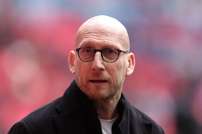 "He would be a great fit for the system" - Jaap Stam urges Manchester United to sign Real Madrid target