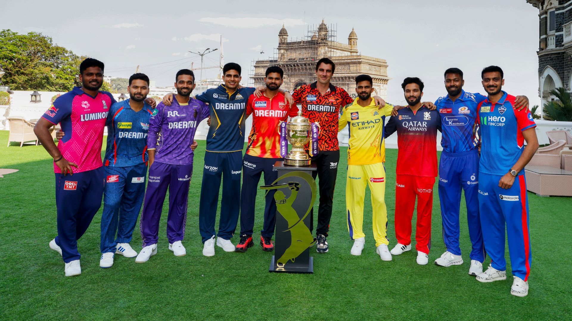 Captains of all 10 IPL franchises gathered for the Captains meet yesterday [Image credits: @IPL on X]