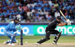 Kuldeep Yadav traps Daryl Mitchell LBW with a sublime delivery in IND vs NZ 2025 Champions Trophy match [Watch]