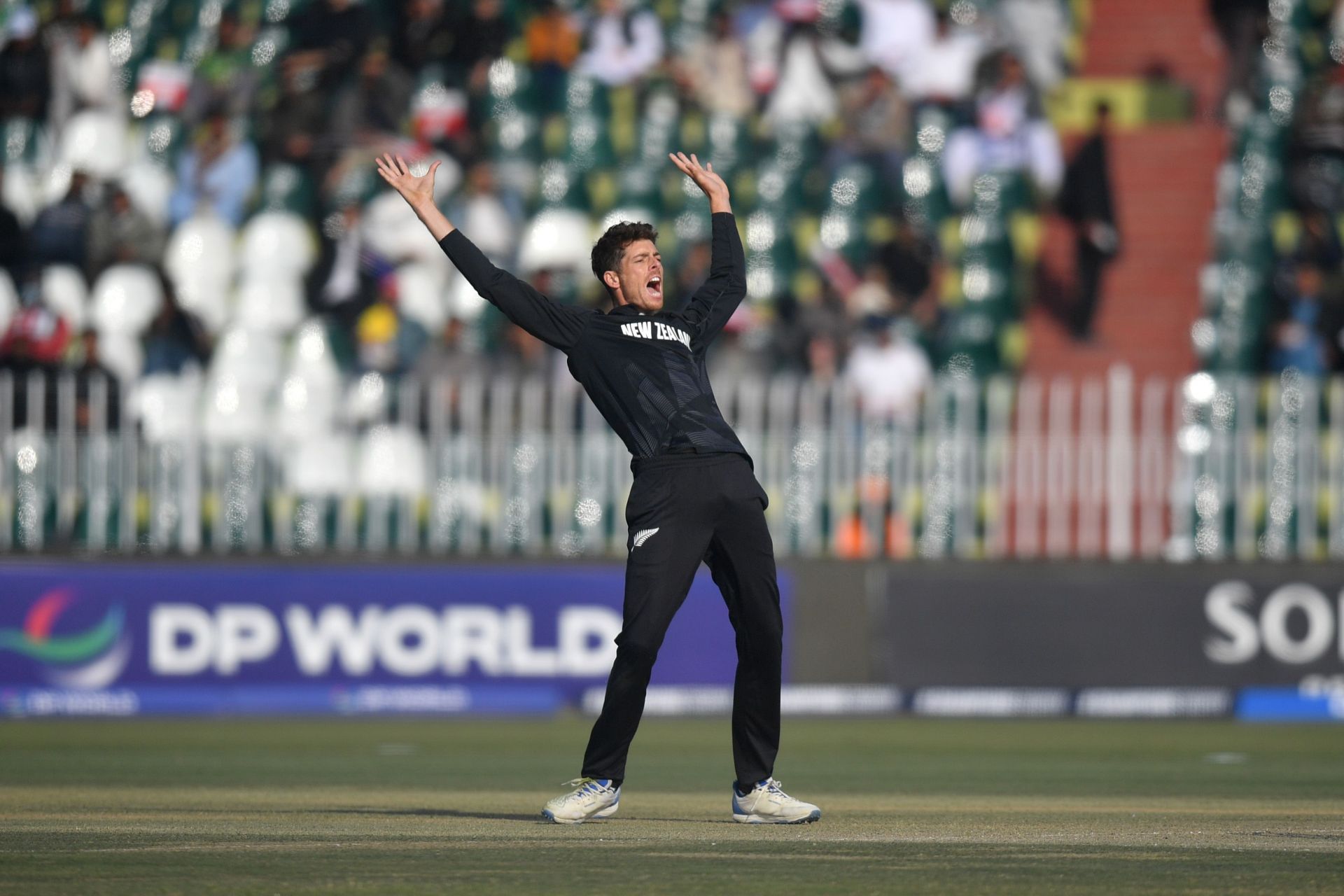 Mitchell Santner registered figures of 1/41 in 10 overs in New Zealand&#039;s 2025 Champions Trophy clash against India. [P/C: Getty]