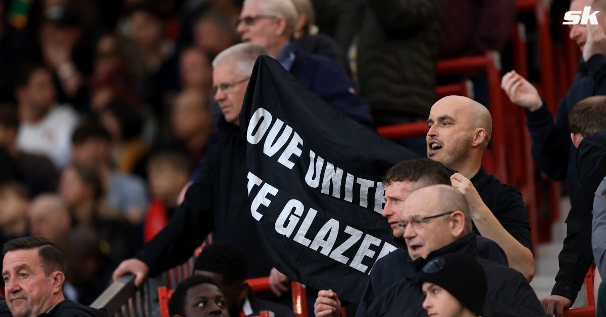 Manchester United fans stage protest against ownership ahead of PL clash against Arsenal (Source: Images from Getty)