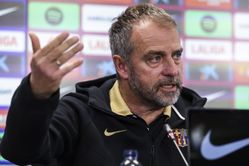 Barcelona Transfer News Roundup: Catalans set Ronald Araujo price, PL duo want Dutch ace, and more - March 29, 2025