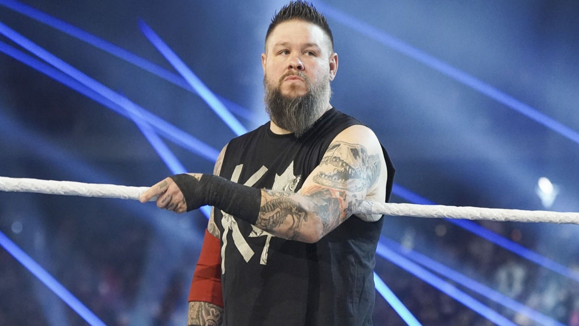 Kevin Owens stands tall at WWE Elimination Chamber