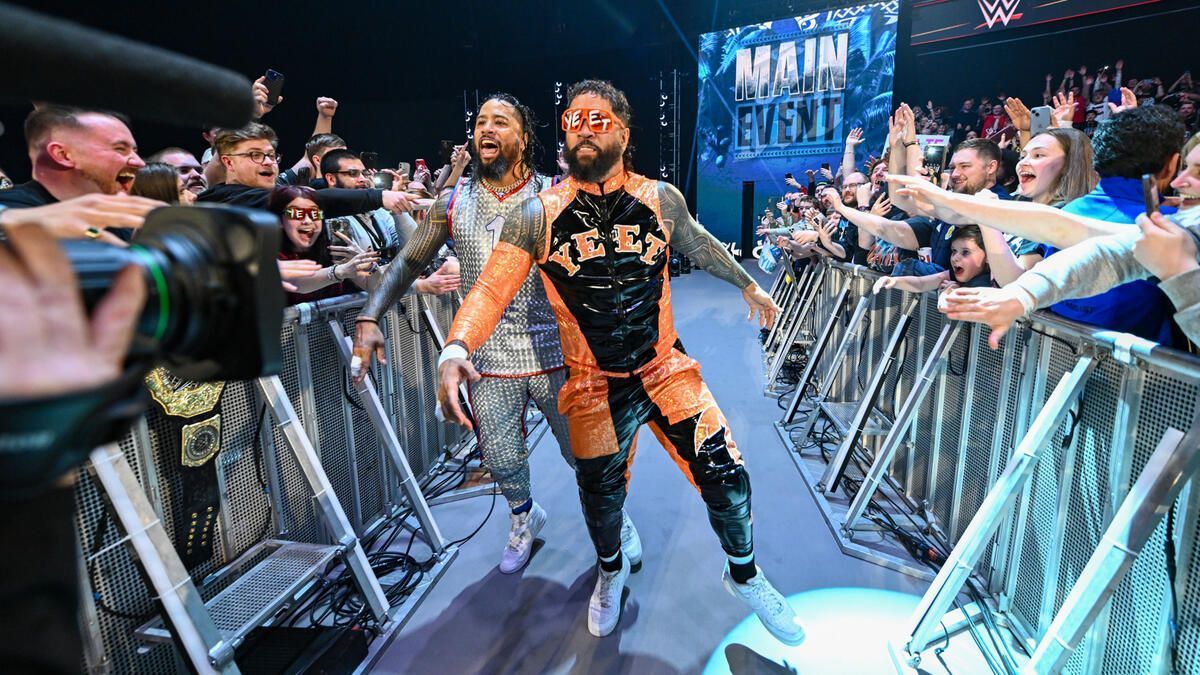 The Usos reunited on WWE RAW for a match. (Photo: WWE.com)