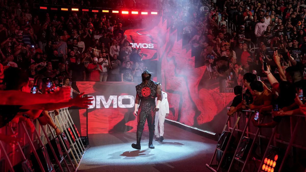 Omos making his entrance (Image Credits: WWE.com)