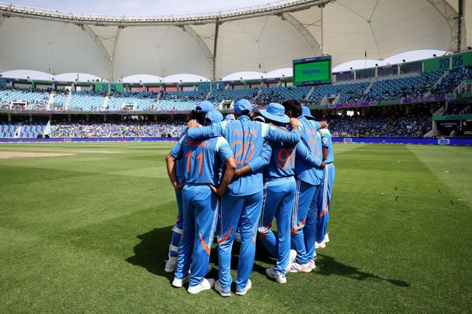 "There’s no Starc, Cummins and Hazlewood" - Batting legend predicts who India will prefer facing in 2025 Champions Trophy semi-final