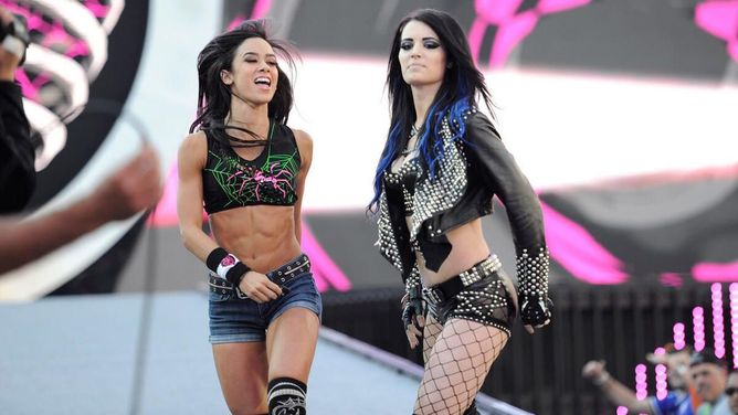 AJ Lee sends message to former WWE rival Paige following recent career announcement