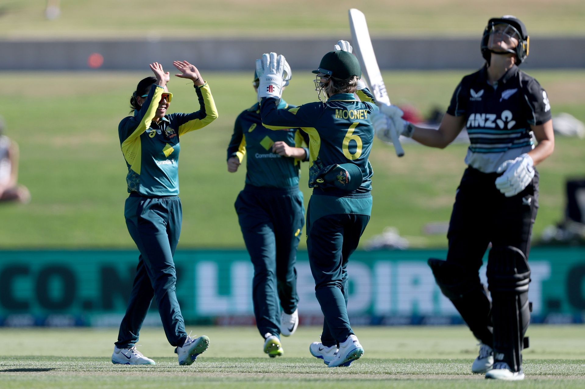 New Zealand v Australia - Women