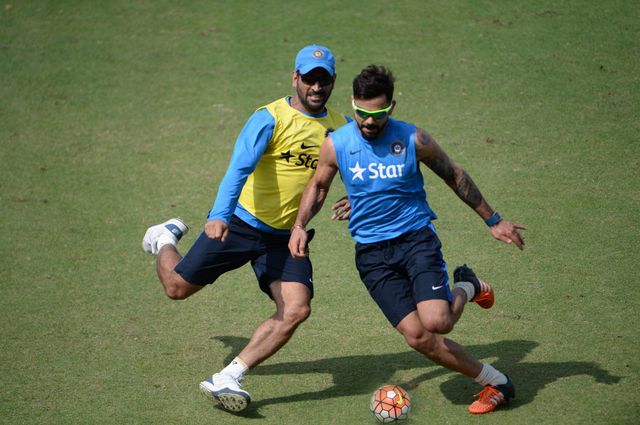 Virat Kohli and MS Dhoni hug each other at the end of CSK vs RCB IPL 2025 match [Watch]