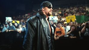 6-time women's champion was replaced by WWE because of The Undertaker, claims former star